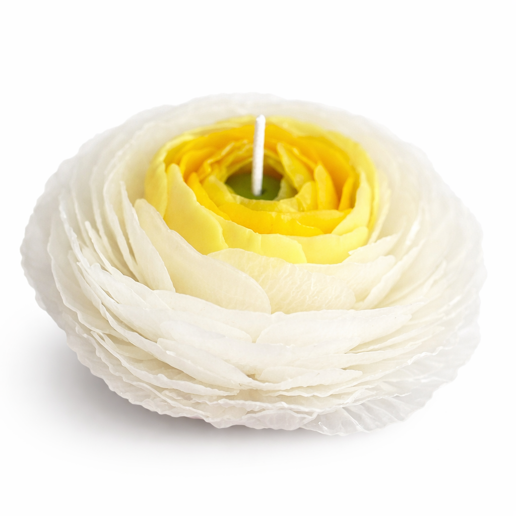 Ranunculus flower – Handcrafted candle